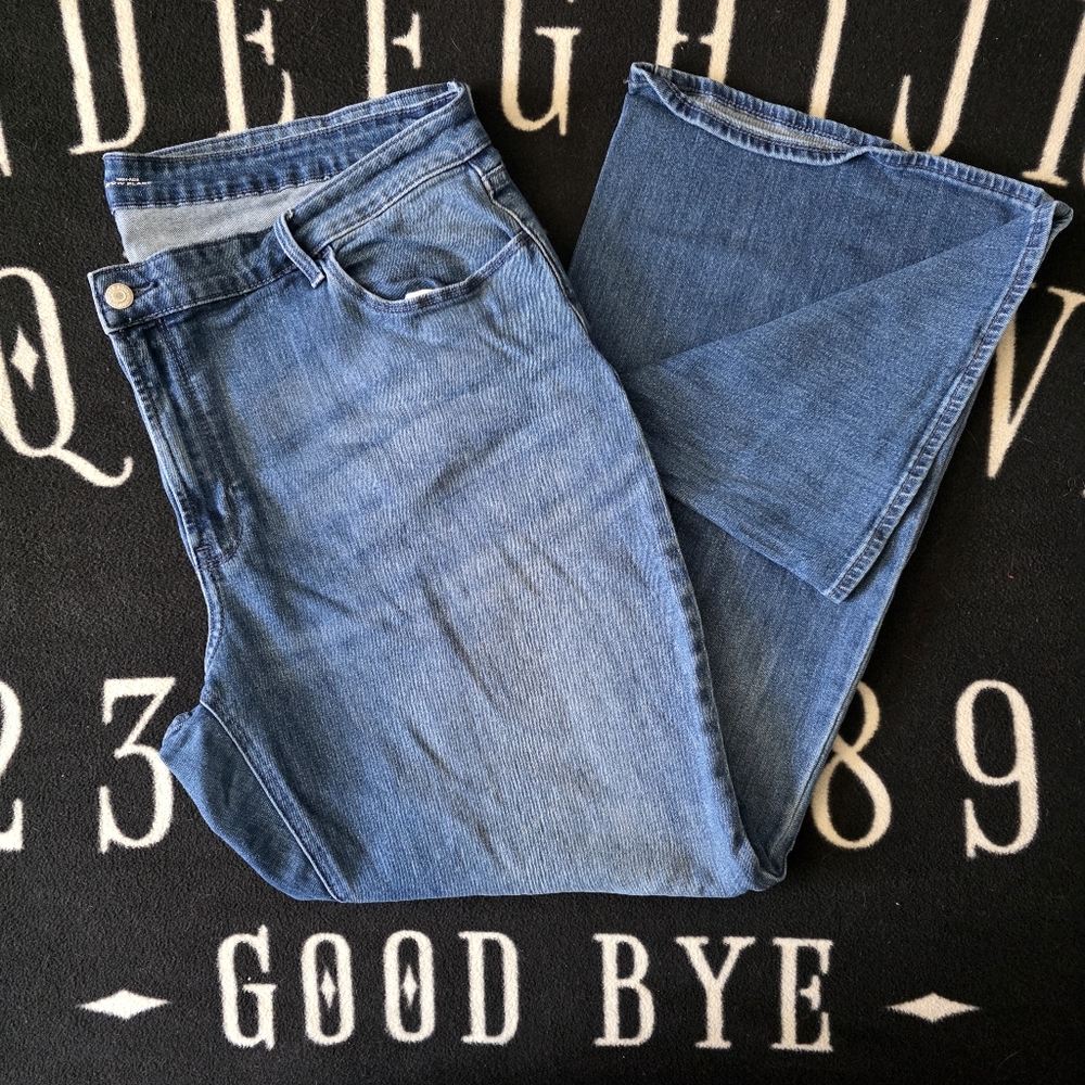 Old Navy Wow Flare Jeans